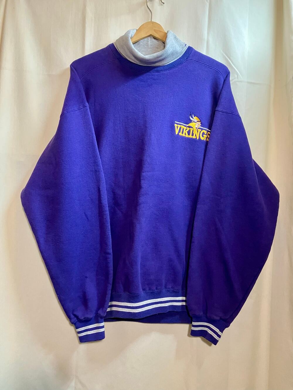 Minnesota Vikings Crewneck Turtleneck Men’s Size XL.